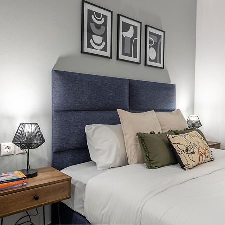 Phaedrus Living: City Center Luxury Flat Loukianou Атина Екстериор снимка