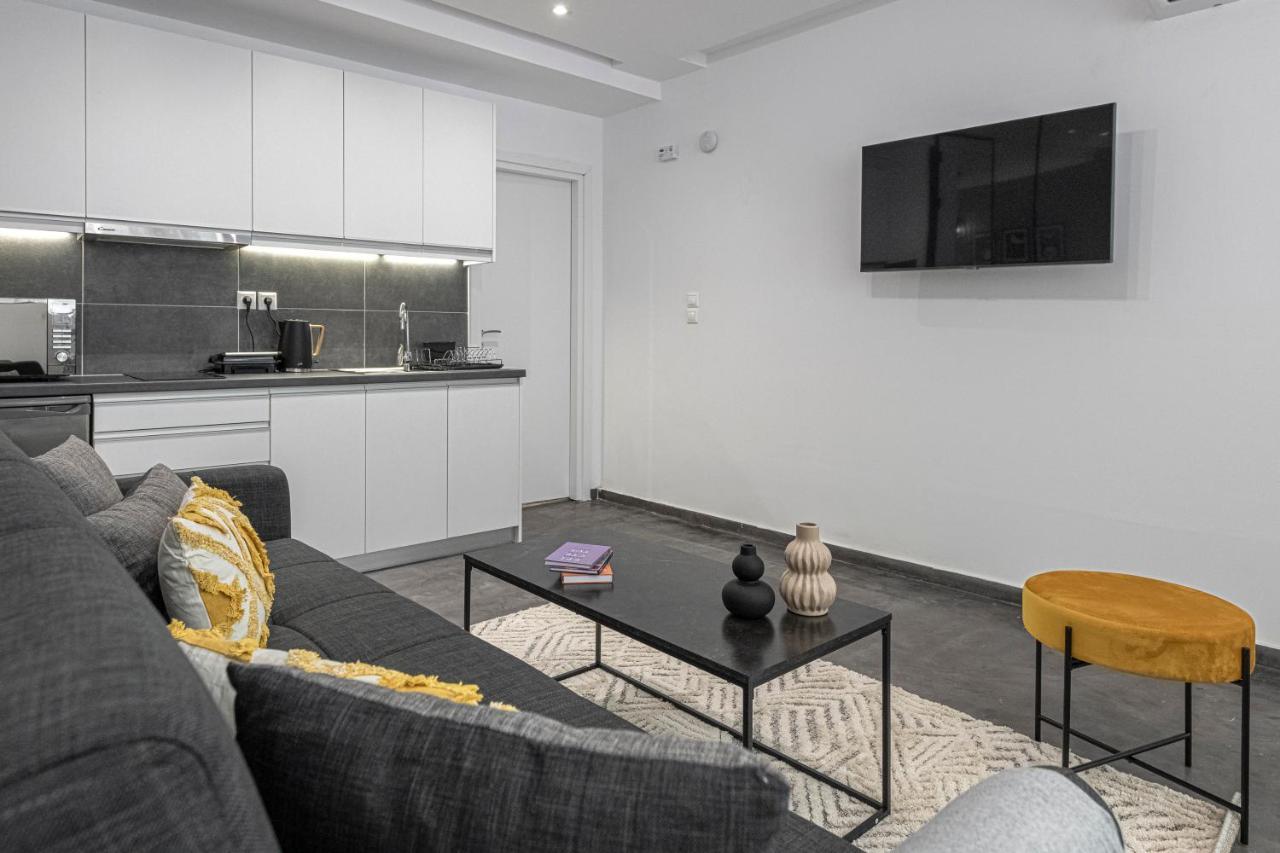 Phaedrus Living: City Center Luxury Flat Loukianou Атина Екстериор снимка